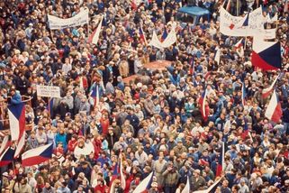Kvíz: Pamatujete si události sametové revoluce? - Proženy.cz
