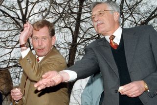 Ať nám poskoci Kremlu nevysvětlují, jak máme chápa...