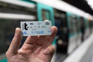 Pařížské metro po 125 letech ruší papírové jízdenky - Novinky