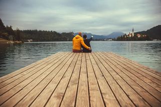 Nejkrásnější jezero na světě mají Češi jen pár hodin autem. Předčí i slavné Lago di Garda - SportDeník