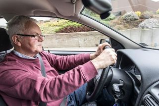 Francouzský senior cestou k lékaři špatně odbočil, po 20 hodinách jízdy skončil v Chorvatsku - Novinky