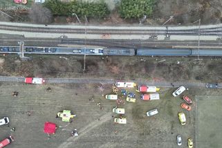 Čelní srážka. Letecké záběry z nehody vlaků na Českobudějovicku - Novinky