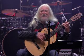 krajskelisty.cz/praha/34191-nepoucitelni-z-vaclavskeho-namesti-komentar-stepana-chab.htm