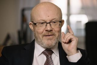 Nevím, co dělá, tvrdil Válek. S přítelem z golfu přitom řešil IT byznys - Seznam Zprávy