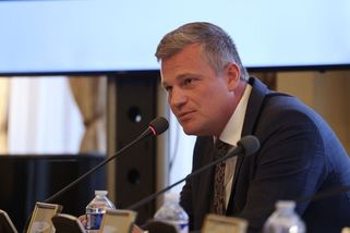 krajskelisty.cz/praha/34012-pozor-hrozi-ze-se-usmeju-komentar-stepana-chaba.htm