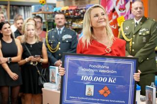Helena Sováková strávila celý život v uniformě. Válečným veteránům pomáhá dodnes - Novinky