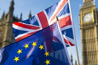 Britové žádají výhody jako před brexitem. Unie chce, ať Londýn zaplatí - Novinky