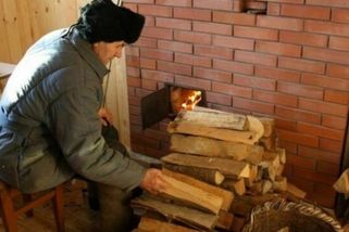 Snadný způsob, jak prodloužit dobu hoření dřeva až na 2násobek: Kdo to ještě nedělá, ten vyhazuje peníze oknem