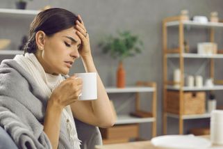 Devět užitečných triků, jak zastavit rýmu či kašel hned, jakmile se začnete cítit nemocní - Proženy.cz