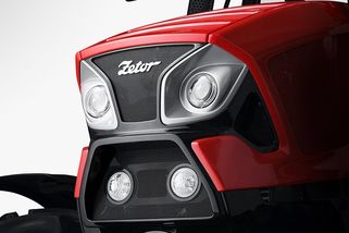 Legendární Zetor uvádí na trh high-tech traktor. 54 rychlostí a luxus pro řidiče zaskočil i zkušené farmáře