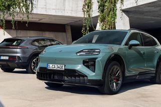 Má 1 156 koní, stovku za 2,5 sekundy a displej, kam se podíváš. Nové Porsche Cayenne boří tabulky - Garáž.cz