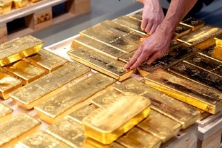 Cena zlata je na maximech. Stát uvažuje o obnově těžby v Česku - fintag.cz