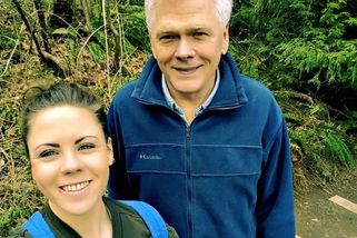 Manželský pár dělí 45 let: Bojím se, že můj muž zemře ve spánku a zůstanu sama s dítětem, strachuje se mladá maminka - Super.cz