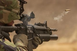 Rusko vede vyspělou konvenční válku. Evropa na ni nemá vojáky, varuje expert