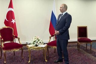 Časy se mění. Putin si musel na Erdogana potupně počkat - Novinky