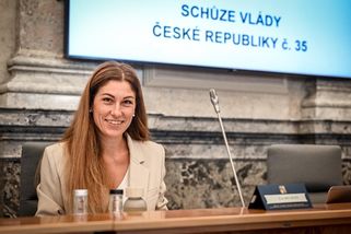 Nová funkce pro ministryni Decroix. Míří do čela důležitého sněmovního výboru