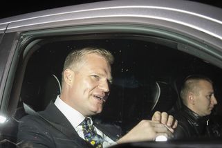 FOTO: U Babiše se v noci vystřídali Turek s Macinkou a Okamura - Novinky