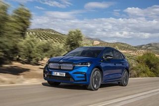 Poplatek za každý ujetý kilometr elektromobilem je zase reálnější. Nájezd se bude odhadovat předem