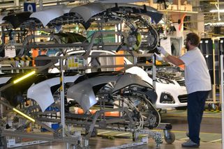 Evropská komise potvrdila konec spalovacích motorů v roce 2035 - Novinky