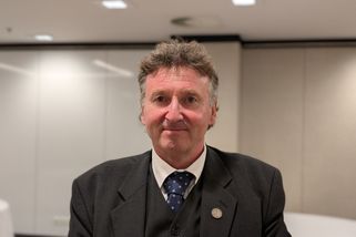 Ať platí lidé i firmy víc. Dnešních 13,5 procenta na pojištění nestačí, říká Kubek