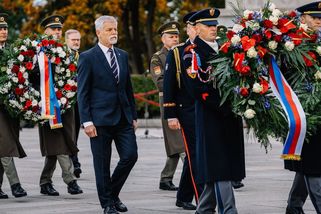 Obrazem: Pavel a Fiala položili věnec na Vítkově, Česko slaví 28. říjen - Seznam Zprávy