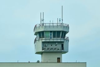 Honba za červenou rtutí na letišti v Mošnově aneb Největší ostuda československých tajných služeb - Médium.cz