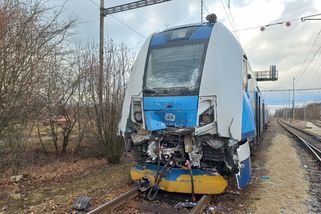 47 zraněných, Panter nejspíše na odpis. Ve Zlivi začalo odklízení ranní srážky - Zdopravy.cz