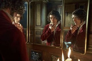 Recenze Frankenstein: Guillermo del Toro si plní sny, jeho monstru nechybí srdce a duše