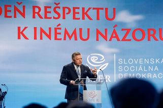 Konspiracím na Slovensku věří i Ficovi odpůrci. „Imunní není téměř nikdo“ - Seznam Zprávy