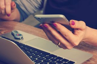 Dalších 25 miliard od OSVČ? Pro matky likvidační plán - Médium.cz