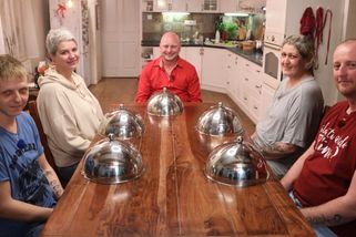 Aleš v Prostřeno! neumí ani ukrojit chleba. Proč si ostatní myslí, že je špatný člověk?