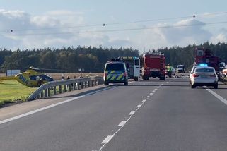 Při čelní srážce aut u Svitav zemřeli dva lidé - Novinky