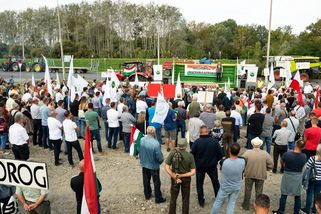 Ukrajina podala stížnost na Slovensko, Polsko a Maďarsko kvůli embargu na dovoz obilí - Novinky