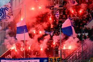 Fanoušci Baníku řádili už před incidentem s malými Romy. Opilí ničili vlak - Seznam Zprávy