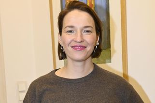 Berenika Kohoutová má nově fialové vlasy i obočí!