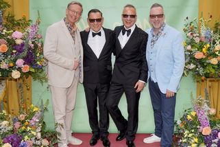 Do Sálu zadků přes Sál předků aneb Rozdíl mezi vtipem a životním postojem - Médium.cz