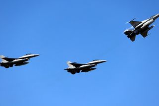 Ruské drony ráno opakovaně narušily vzdušný prostor NATO. Alianční stíhačky jsou ve vzduchu - Novinky