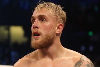 Další varování pro Paula. Joshua mu může zarazit klouby do hlavy