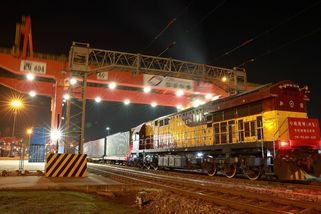 Si-an – Česká Třebová. Do Česka míří zatím nejrychlejší přímý nákladní vlak z Číny, cestu zvládne do dvou týdnů - Zdopravy.cz