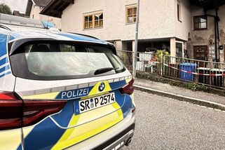 Muž vystřílel vlastní rodinu: Jezdil od domu k domu, dokud nebyli všichni mrtví