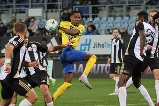 U tří fotbalistů Českých Budějovic zjistila policie pochybení, musí opustit zemi - Sport.cz