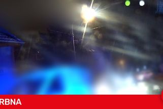 Cyklistu v Brně vytočilo zatroubení. Vlezl řidiči do cesty, pak mu urval zrcátko