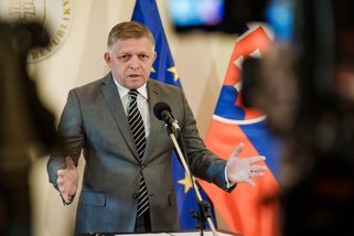 Fico žádá Rutteho o posílení protivzdušné obrany Slovenska - Novinky