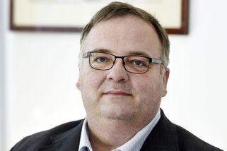 Budoucí český ministr dopravy rezignoval na post v čele slovenských železnic - Novinky