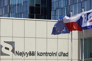 NKÚ: Česko od EU dostalo bilion. Velkou část prošustrovalo - Novinky