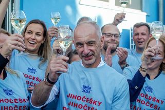 Kubův odchod v ODS vítají: Je dobře, že už je pryč. Stranu to nepoškodí, věří poslanci