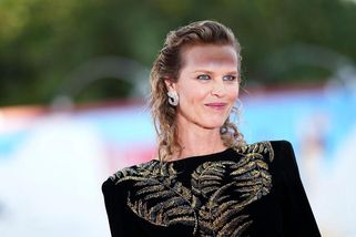 „DiCaprio za to nemůže,“ říká Herzigová. Její manželství se rozpadlo už dřív