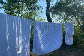 Finská metoda větrání peřin: Zničí roztoče a udrží ložní prádlo déle svěží - EnergoZrouti.cz