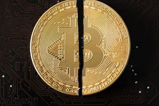 Bitcoin dál klesá, cena sestoupila pod 90 tisíc dolarů - Seznam Zprávy