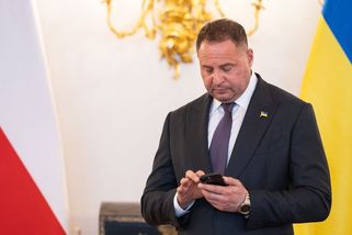 Odvolaný Jermak po domovní prohlídce protikorupčního komanda míří na frontu - Seznam Zprávy